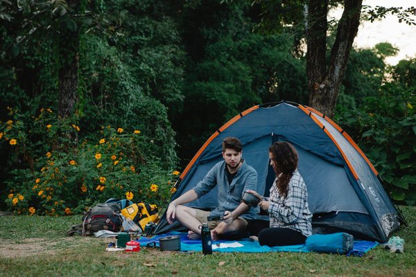 Comment dénicher un camping abordable en Provence-Alpes-Côte-d'Azur pour des vacances en famille avec enfants ?